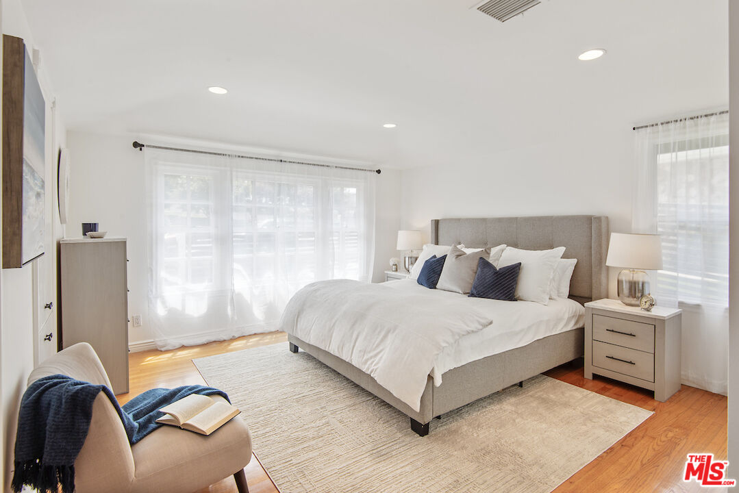 379 Fowling Street Playa del Rey, CA 90293 - Photo 18 of 37 Gallery Image 18
