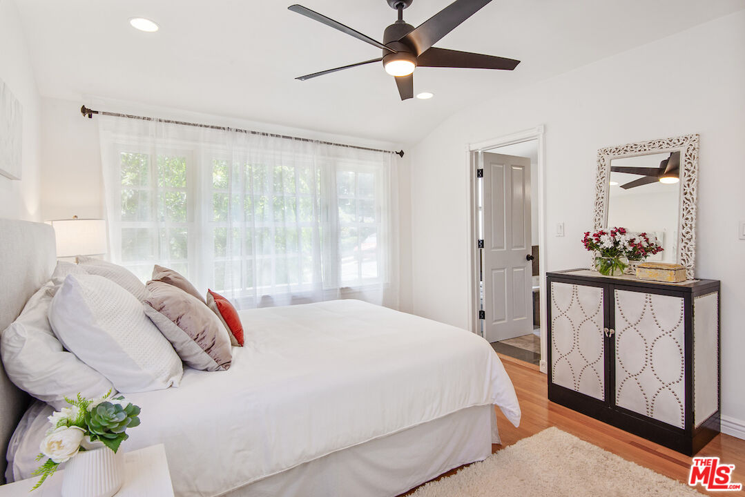 379 Fowling Street Playa del Rey, CA 90293 - Photo 22 of 37 Gallery Image 22