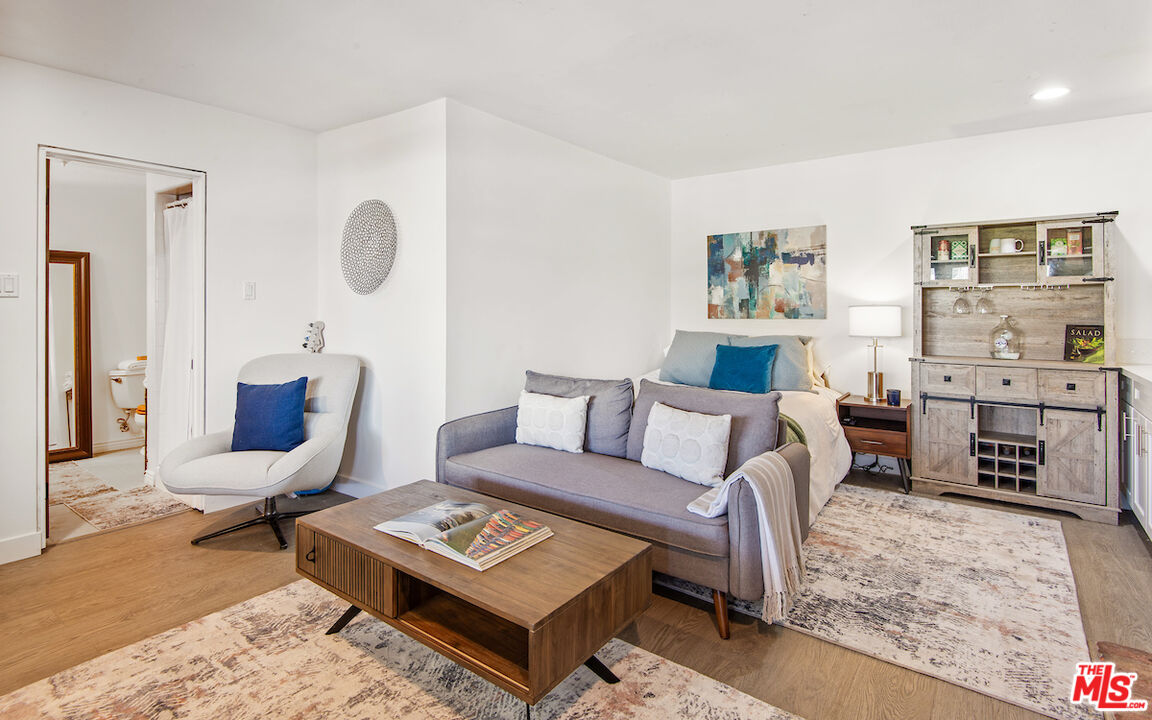 379 Fowling Street Playa del Rey, CA 90293 - Photo 31 of 37 Gallery Image 31