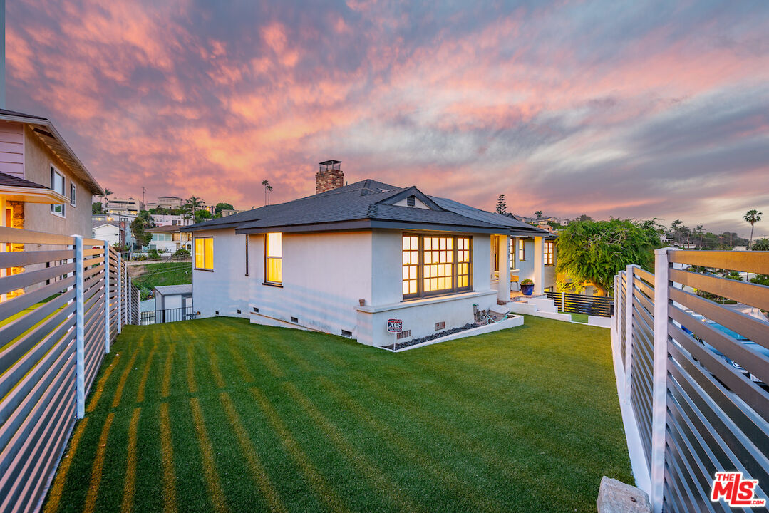379 Fowling Street Playa del Rey, CA 90293 - Photo 36 of 37 Gallery Image 36