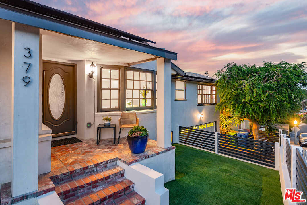 379 Fowling Street Playa del Rey, CA 90293 - Photo 7 of 37 Gallery Image 7