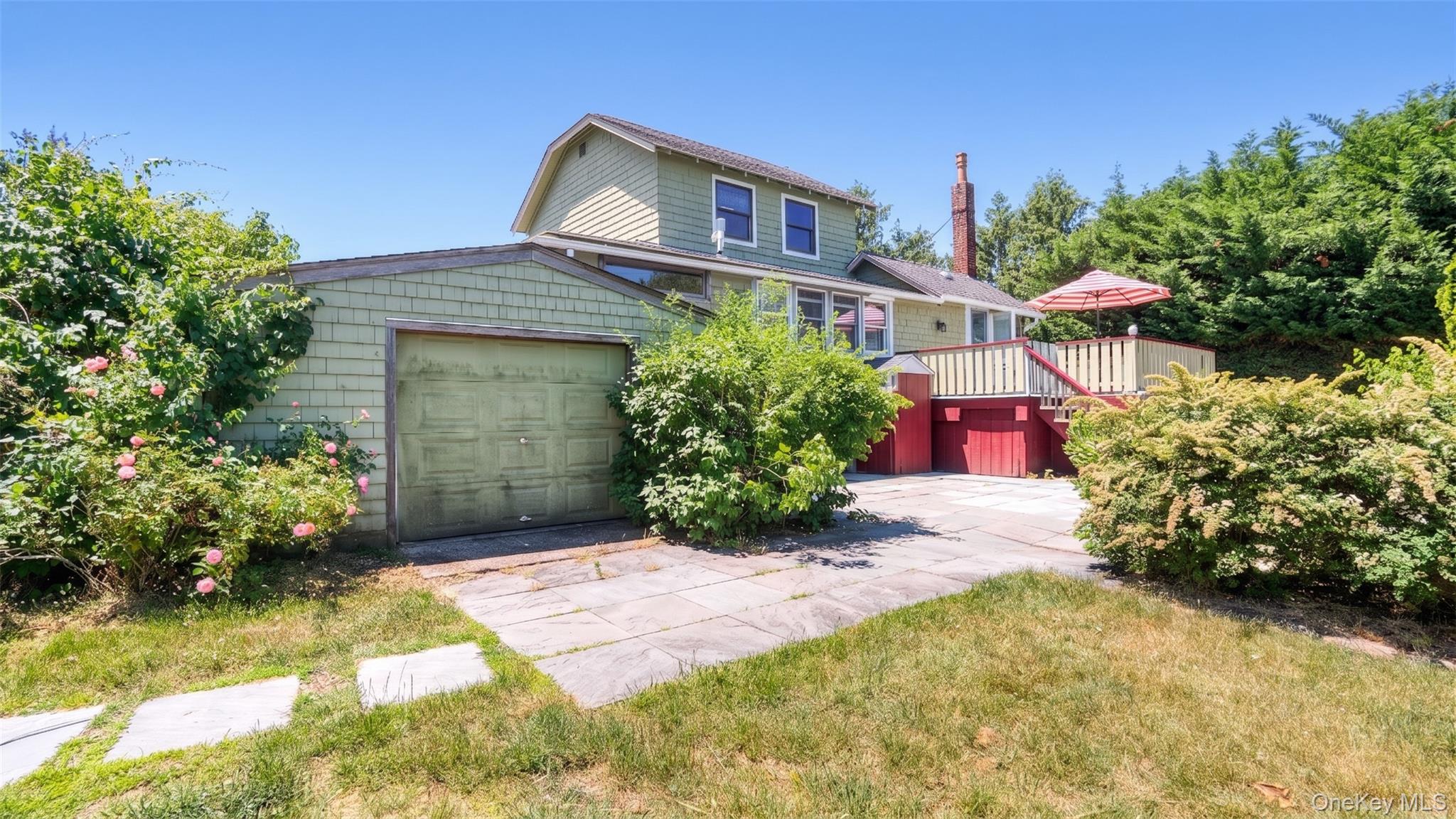 127 Inlet Road Hampton Bays, NY 11946 - Photo 15 of 24