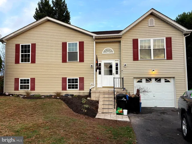 $299,000 | 151 Farm Pond Lane, Martinsburg, WV 25404