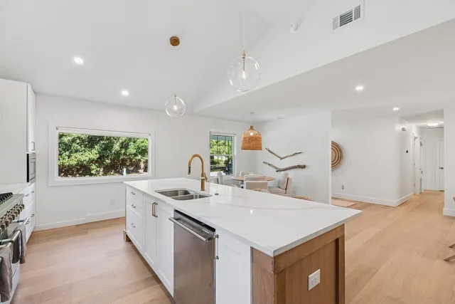 $595,000 | 1451 Woodview Lane, Charleston, SC 29412