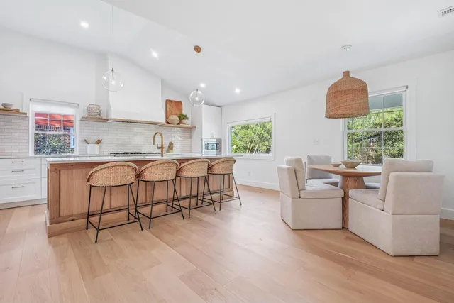 $595,000 | 1451 Woodview Lane, Charleston, SC 29412