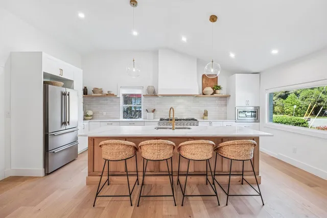 $595,000 | 1451 Woodview Lane, Charleston, SC 29412