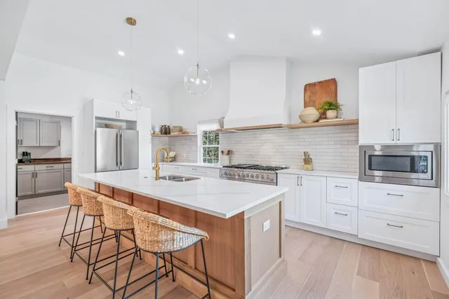 $595,000 | 1451 Woodview Lane, Charleston, SC 29412