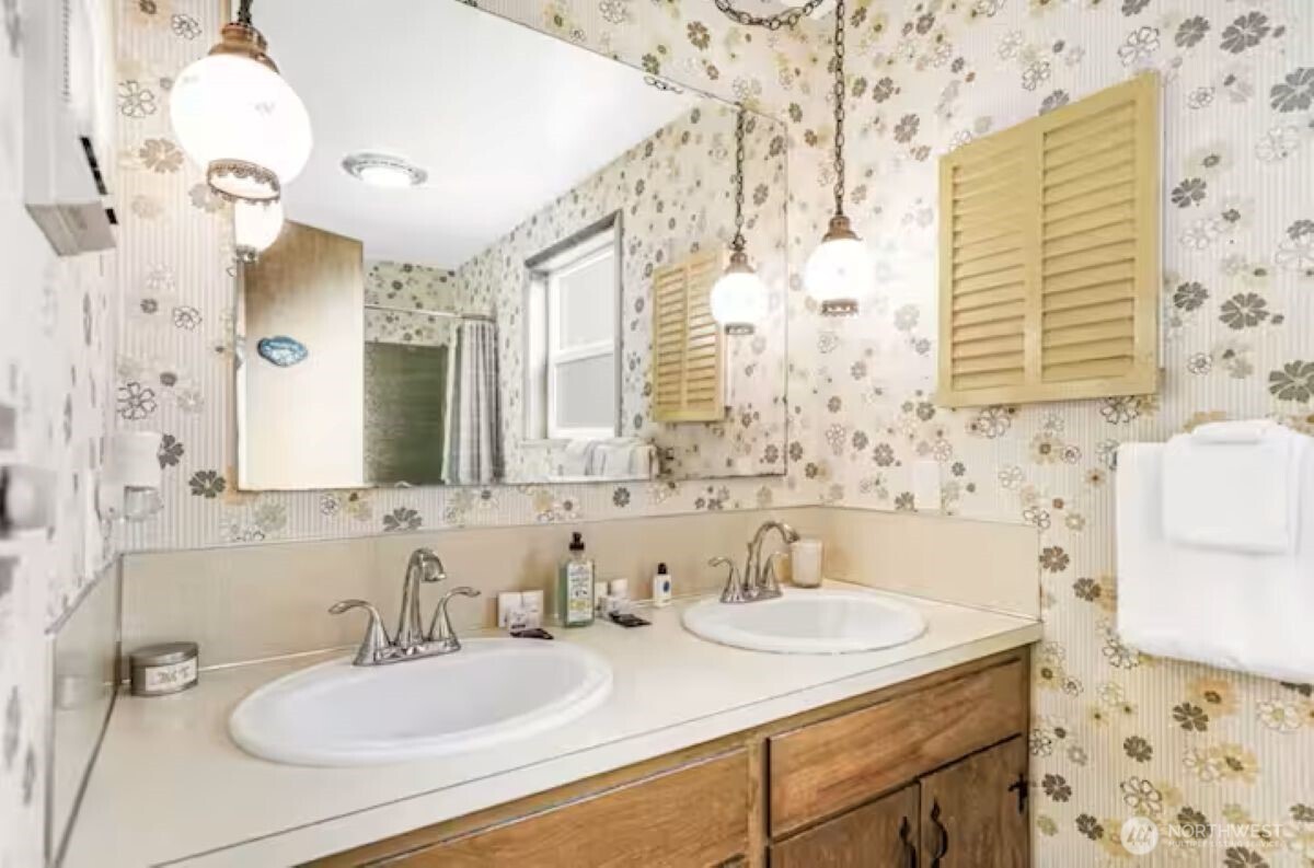 6 4th Street North Pacific Beach, WA 98571 - Photo 11 of 29