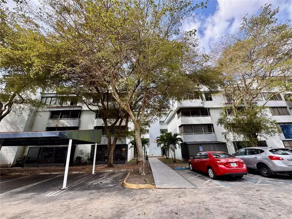 $2,250 | 8335 Southwest 152nd Avenue, Unit B408, Miami, FL 33193