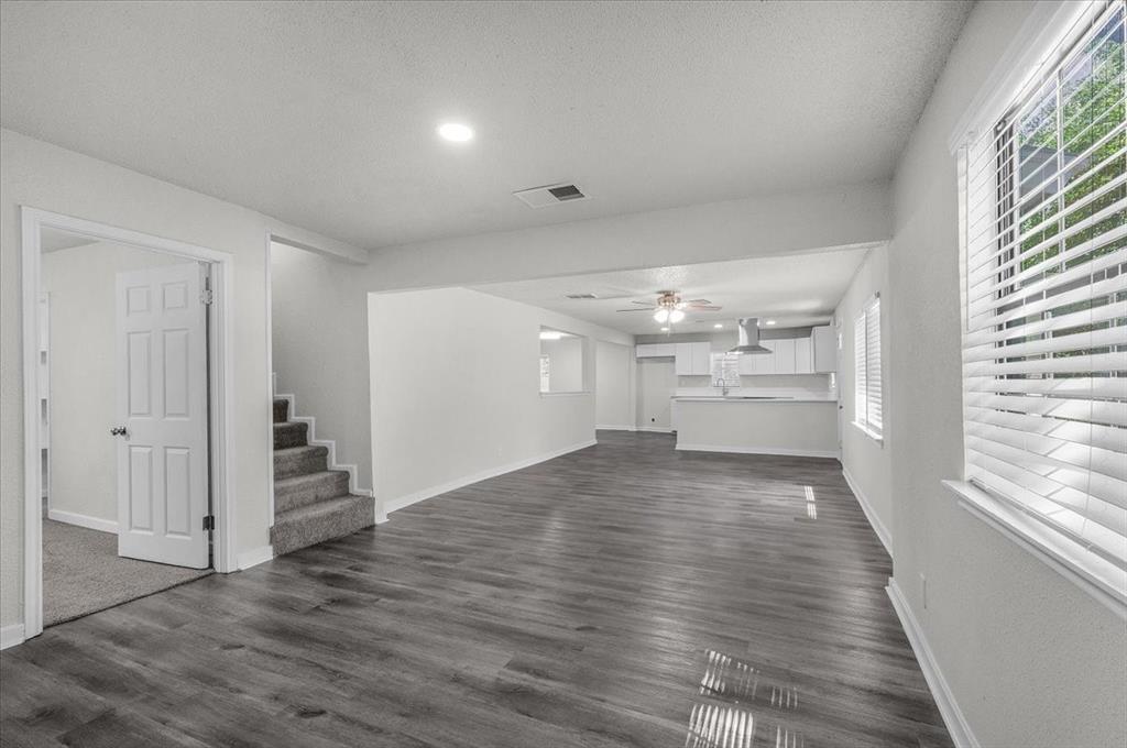 643 East Columbia Drive Azle, TX 76020 - Photo 12 of 34
