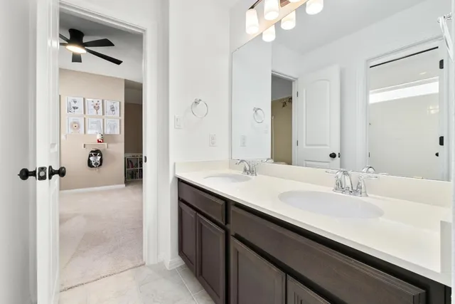 $800,000 | 1954 Headwaters Boulevard, Dripping Springs, TX 78620