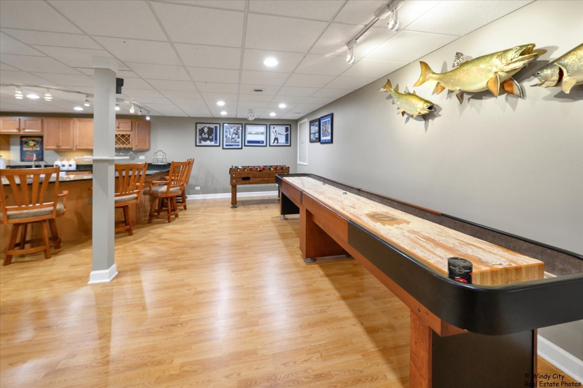 1880 Crofton Drive Algonquin, IL 60102 - Photo 31 of 44 a lobby with furniture and a table