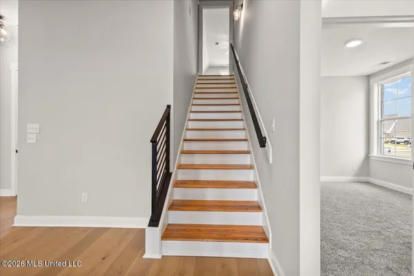 $384,900 | 854 Coahoma Court, Nesbit, MS 38651