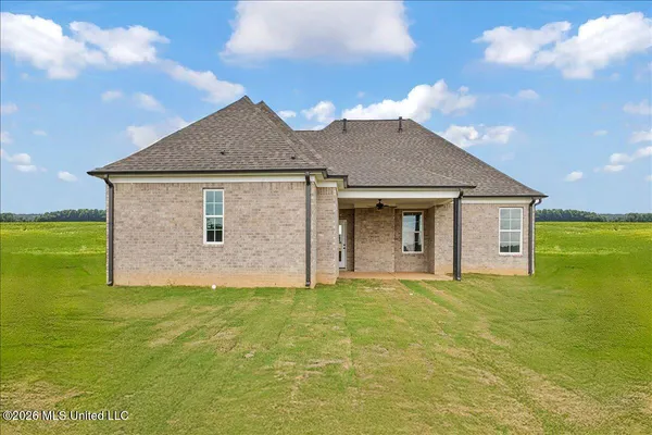 $384,900 | 854 Coahoma Court, Nesbit, MS 38651