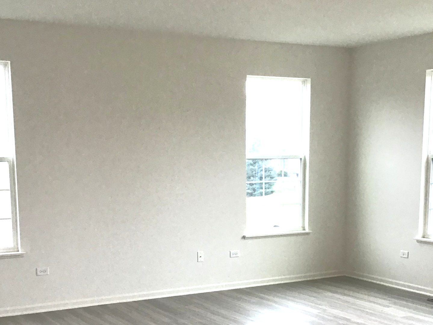 3118 Patterson Road Montgomery, IL 60538 - Photo 16 of 23 an empty room with a window