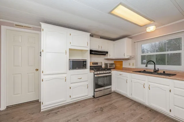 $199,000 | 5 Bermuda Lane, Rochester, NH 03867