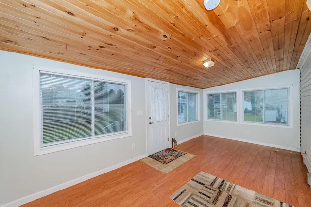 $199,000 | 5 Bermuda Lane, Rochester, NH 03867