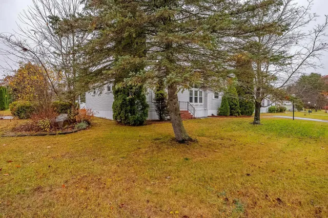 $199,000 | 5 Bermuda Lane, Rochester, NH 03867