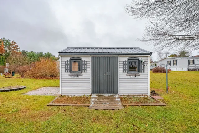 $199,000 | 5 Bermuda Lane, Rochester, NH 03867