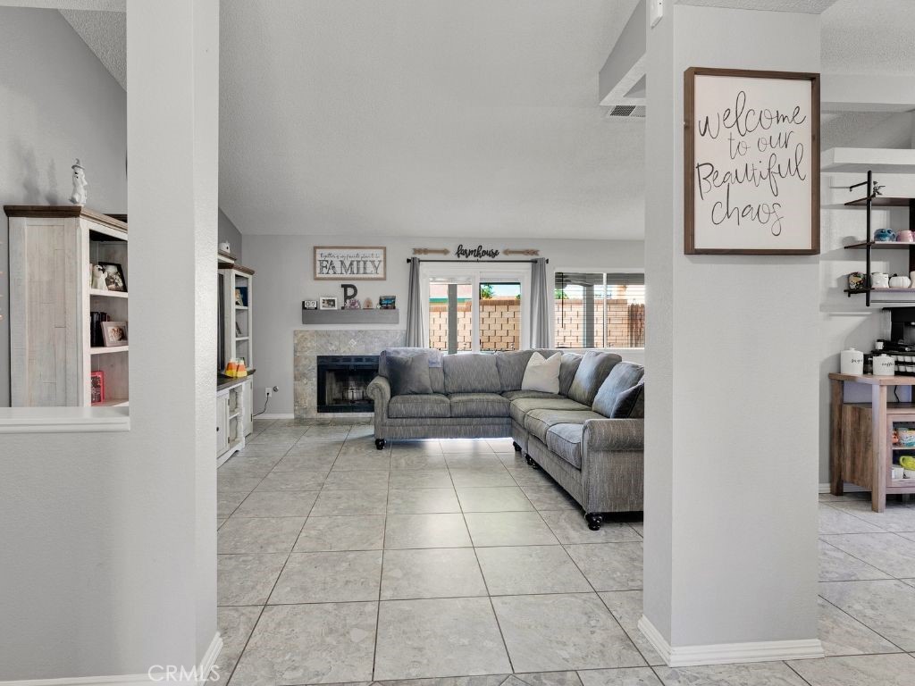 3237 Shady Lane Rosamond, CA 93560 - Photo 5 of 20