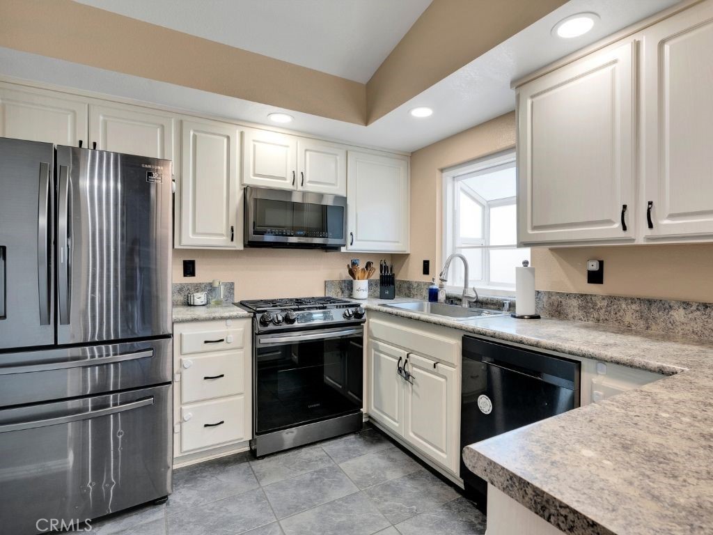 3237 Shady Lane Rosamond, CA 93560 - Photo 10 of 20