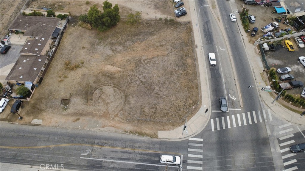 5995 Tyler Street Riverside, CA 92503 - Photo 3 of 10 wooden floor in a bathroom