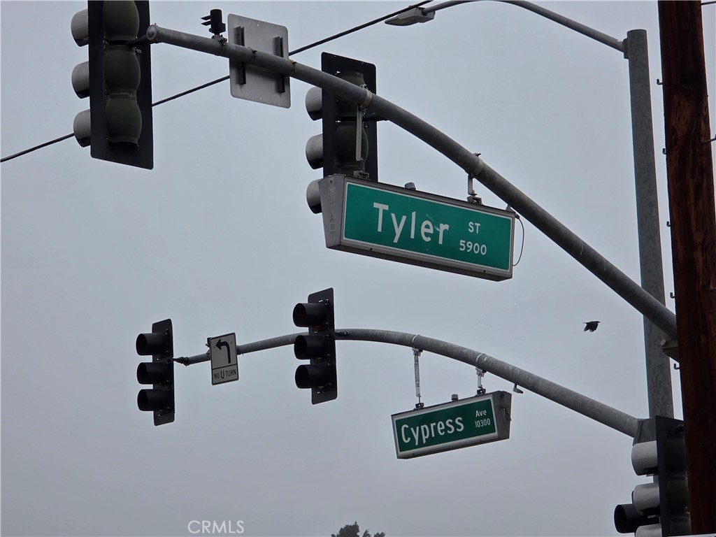 5995 Tyler Street Riverside, CA 92503 - Photo 5 of 10