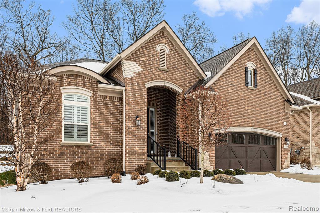 5516 Woodfall Road Clarkston, MI 48348 - Photo 2 of 25 Gallery Image 2