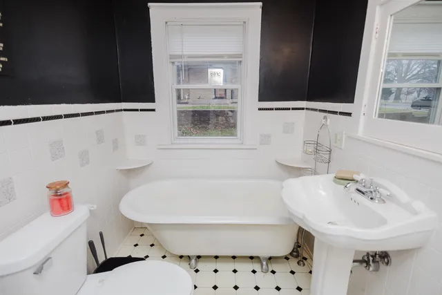 $254,900 | 225 Washington Street, Mineral Point, WI 53565