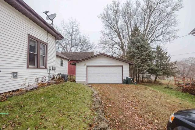 $254,900 | 225 Washington Street, Mineral Point, WI 53565
