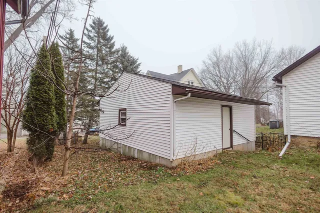 $254,900 | 225 Washington Street, Mineral Point, WI 53565