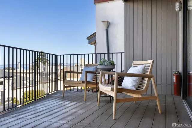 $1,995,000 | 2295 Vallejo Street, Unit 409, San Francisco, CA 94123