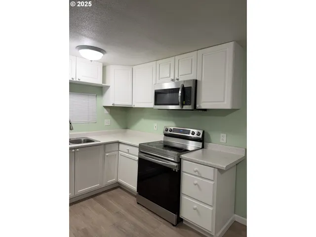 $59,000 | 7409 Southeast 82nd Avenue, Unit 4, Portland, OR 97266