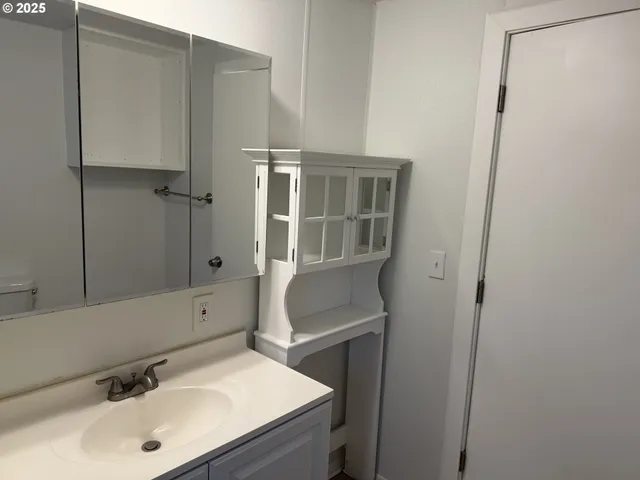 $59,000 | 7409 Southeast 82nd Avenue, Unit 4, Portland, OR 97266