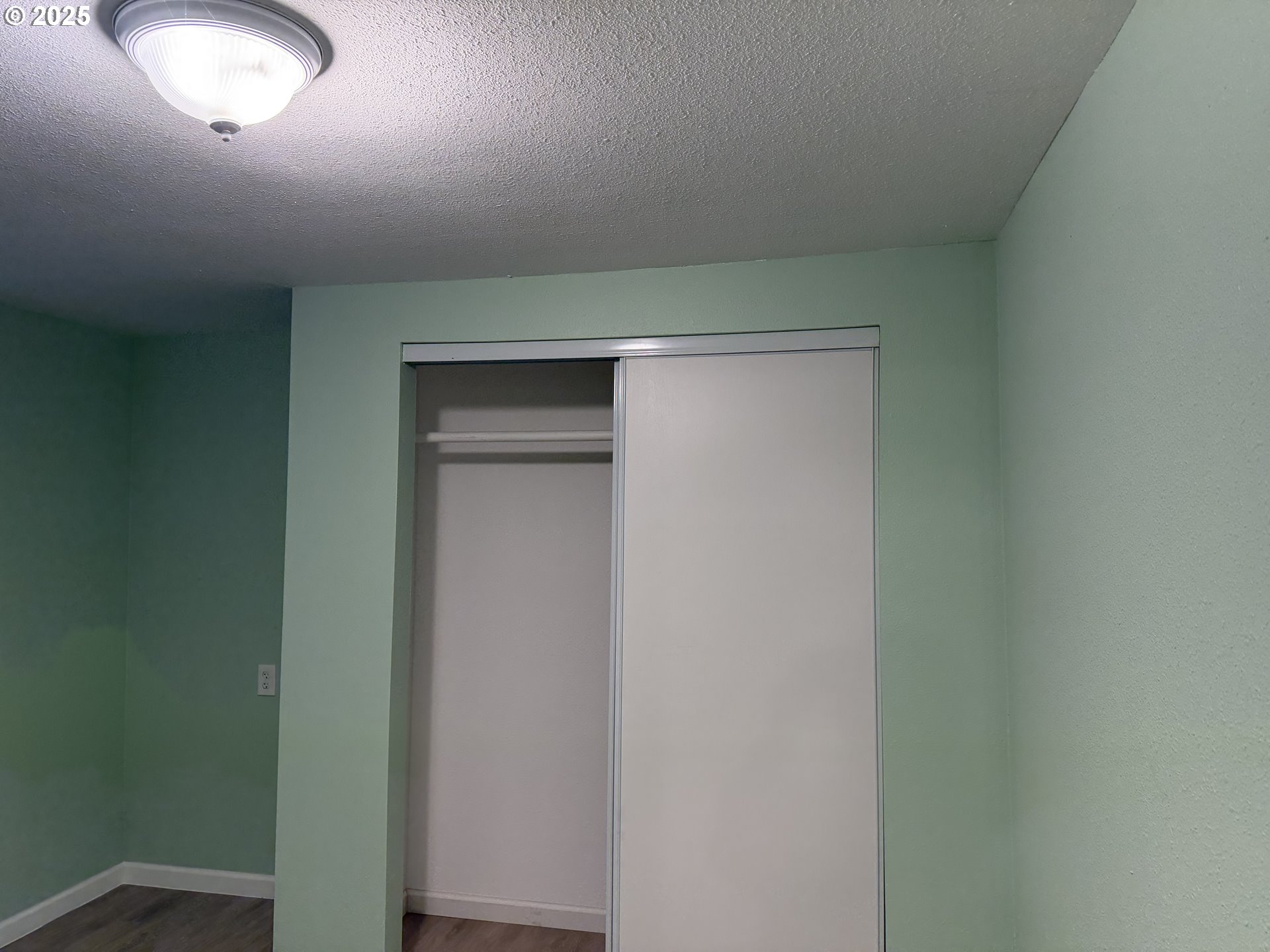 7409 Southeast 82nd Avenue, Unit 4 Portland, OR 97266 - Photo 8 of 15 a view of small space