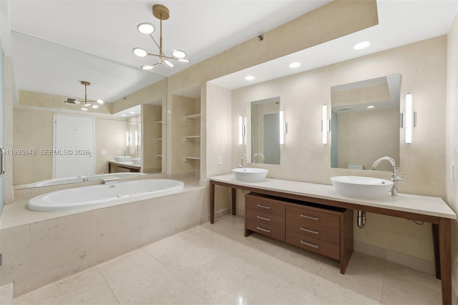 450 Alton Road, Unit 910 Miami Beach, FL 33139 - Photo 13 of 59