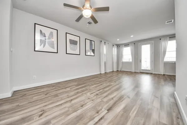 $2,600 | 9830 Magnolia Village Lane, Houston, TX 77080