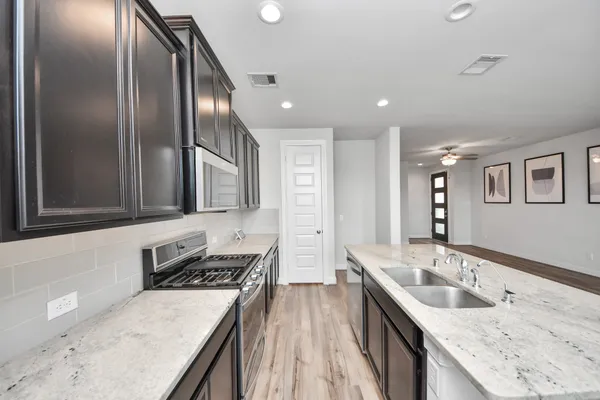 $2,600 | 9830 Magnolia Village Lane, Houston, TX 77080