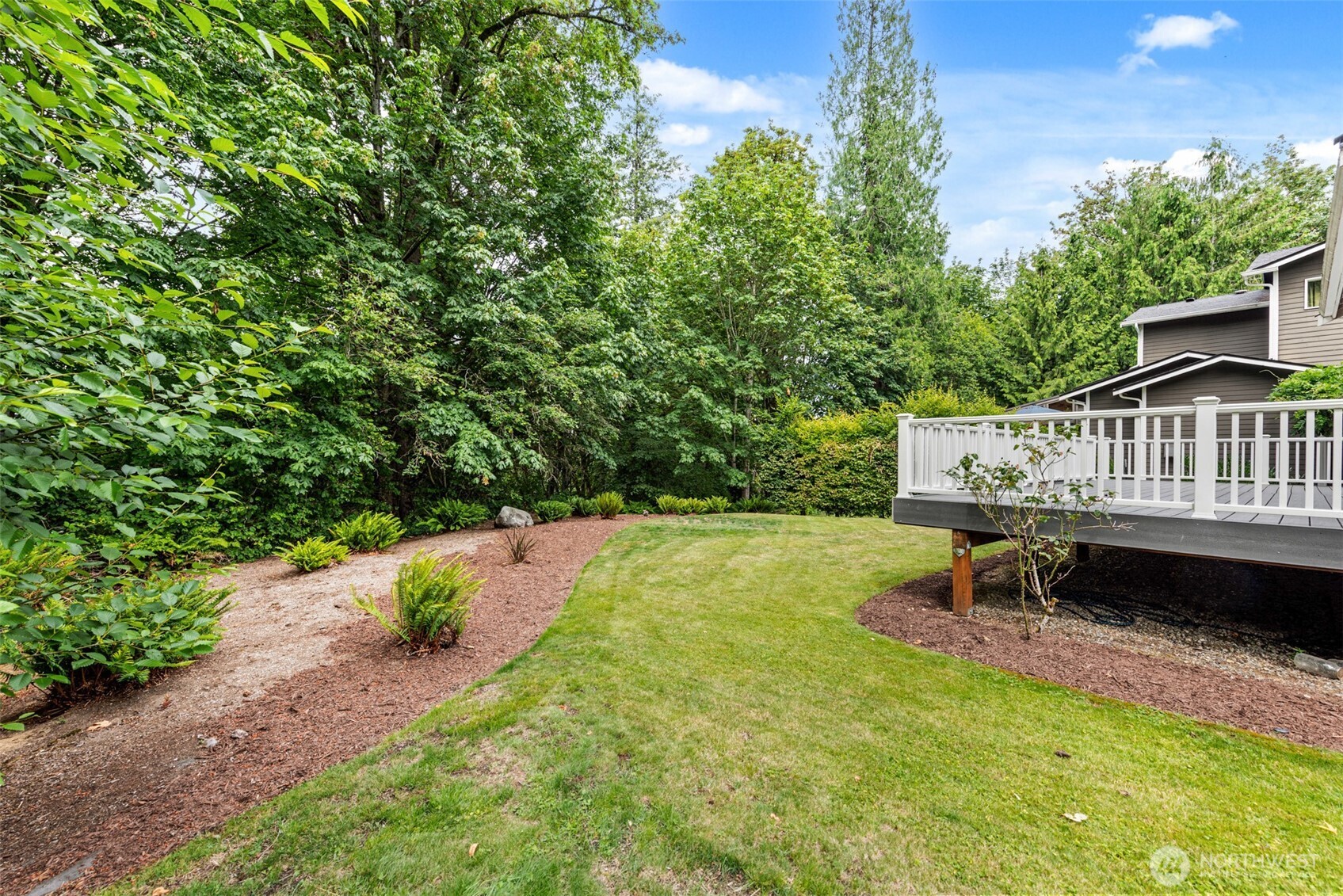 9118 Northeast 160th Place Bothell, WA 98011 - Photo 28 of 33