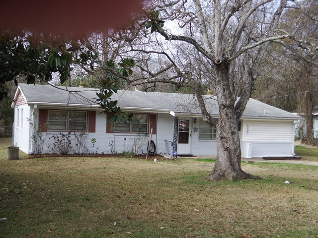 843 Brighton Road Columbus, GA 31906 - Photo 1 of 16 Main View