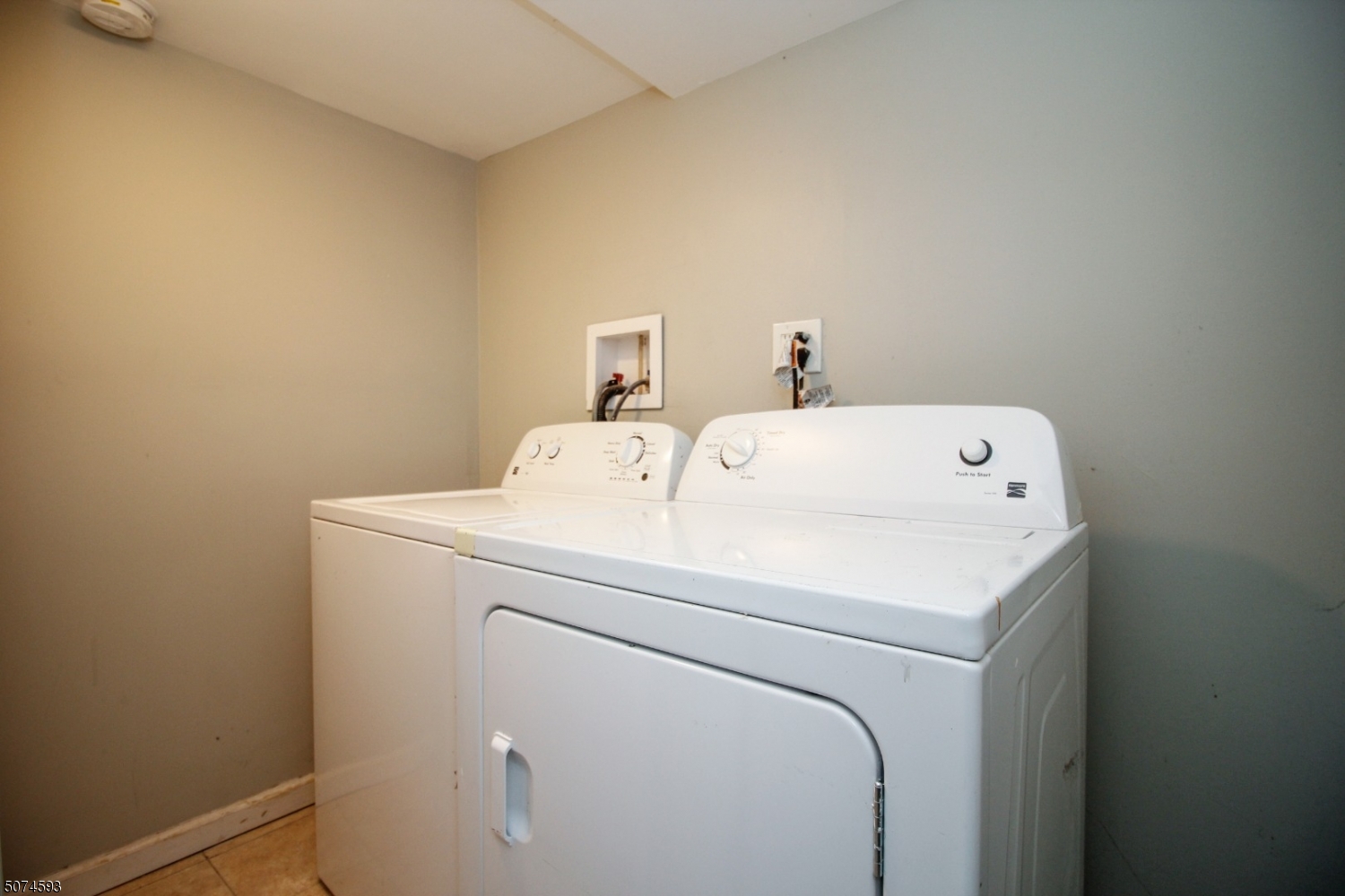 52 New Street, Unit A Montclair, NJ 07042 - Photo 17 of 18 a utility room with dryer and washer