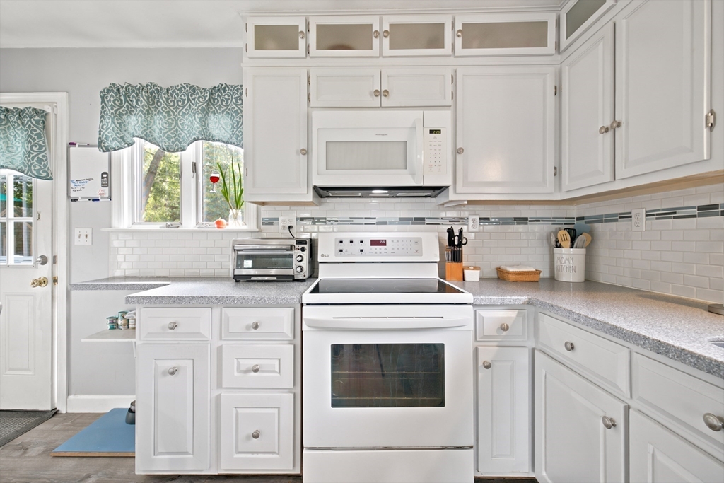 30 Crocker Road Falmouth, MA 02536 - Photo 9 of 38 Gallery Image 9