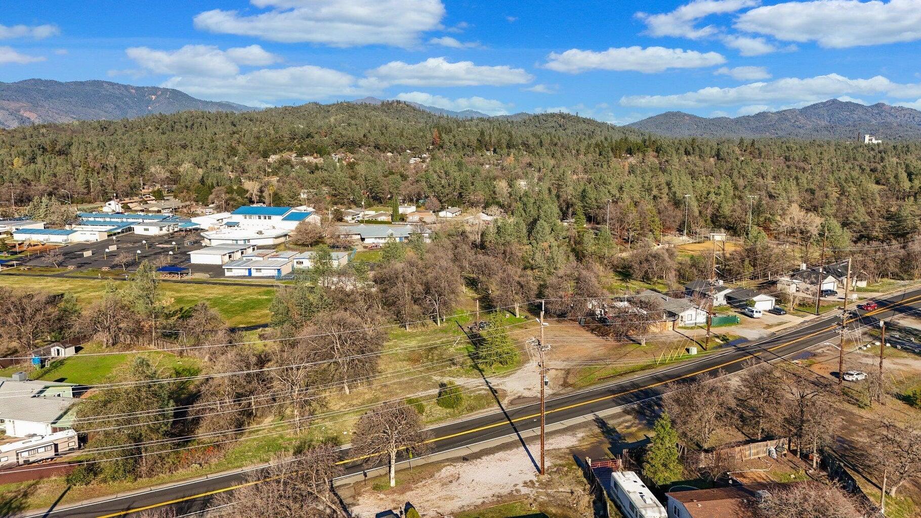 3550 Oasis Road Redding, CA 96003 - Photo 4 of 10 Aerial View
