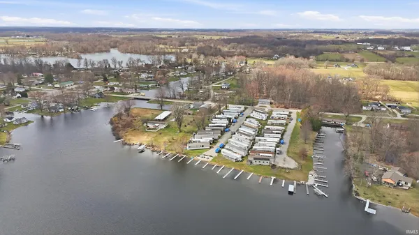 $74,900 | 5755 South 75th Street West, Wolcottville, IN 46795