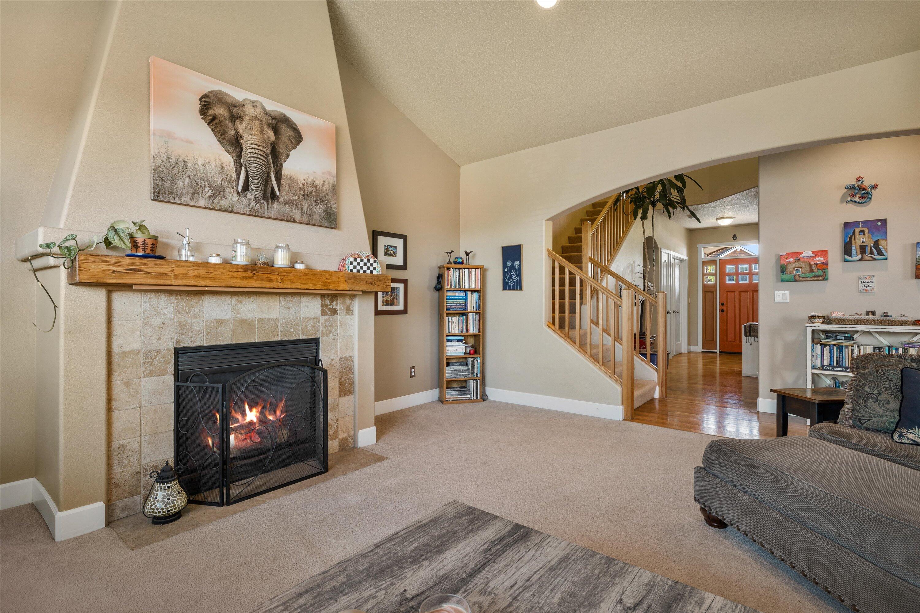 20737 Kilbourne Loop Bend, OR 97701 - Photo 10 of 29 Living room