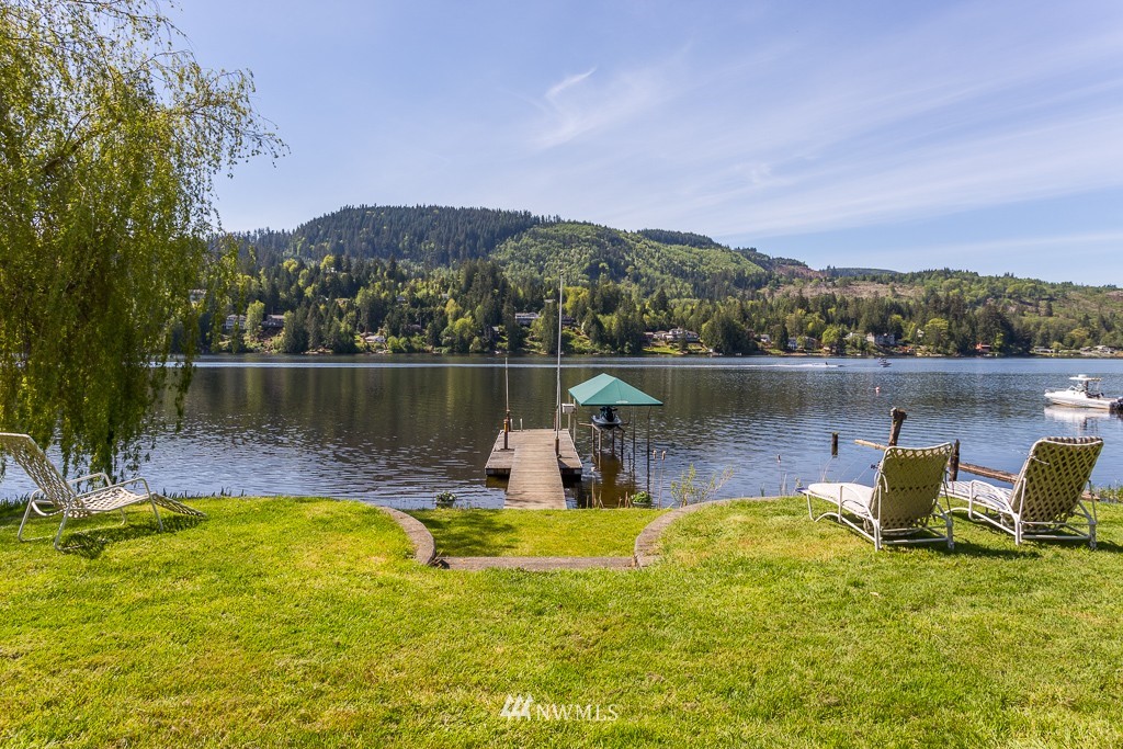 18398 Southwest View Road Mount Vernon, WA 98274 - Photo 2 of 19 Gallery Image 2