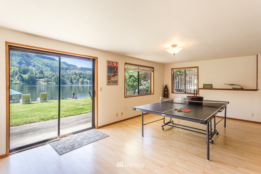 18398 Southwest View Road Mount Vernon, WA 98274 - Photo 14 of 19 Gallery Image 14