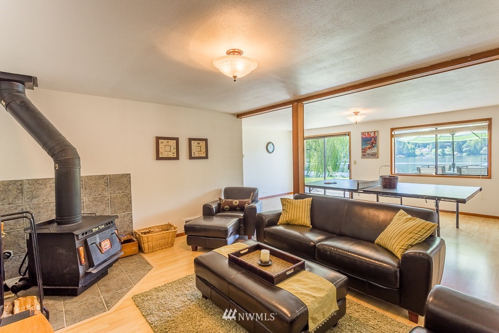 18398 Southwest View Road Mount Vernon, WA 98274 - Photo 15 of 19 Gallery Image 15
