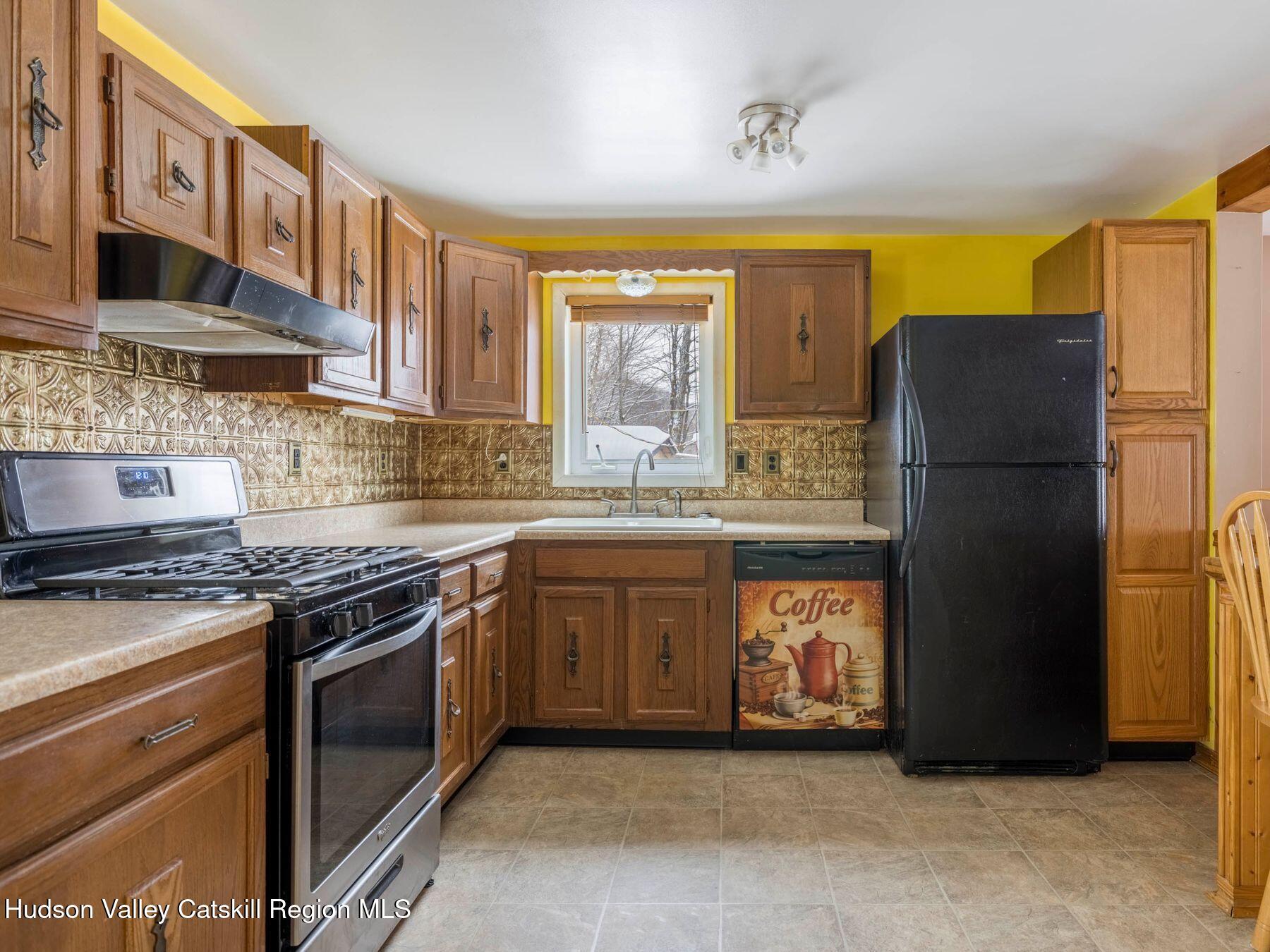 296 Diamond Notch Road Lanesville, NY 12450 - Photo 12 of 32 photo_online_007