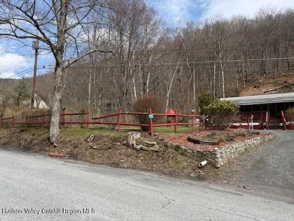 $395,000 | 296 Diamond Notch Road, Lanesville, NY 12450